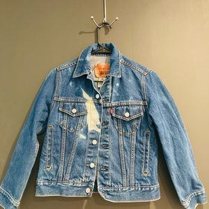 Vintage distressed Levi’s jean jacket 57511